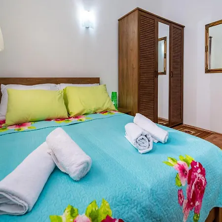 Irena Apartment *