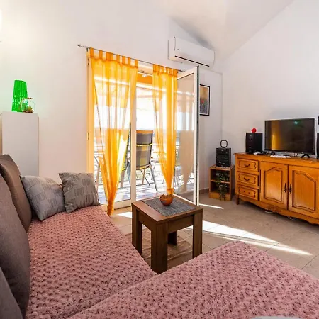 Irena Apartment