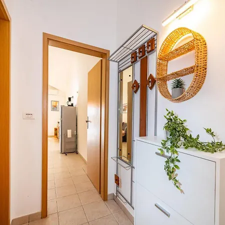 Apartment Irena *